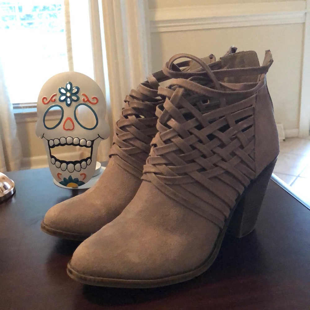 Ankle boots